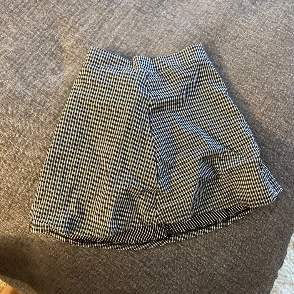 mini skirt - Picture 1 of 2